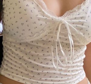 Floral Lace Trim Crop Top