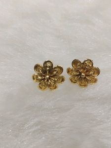 One Gram Gold Stud