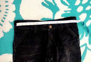 4 Classic Black Denim Jeans and 2 shirt free🥰🧡🇮
