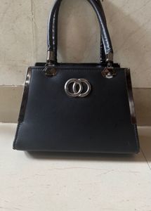 Stylish Black Handbag