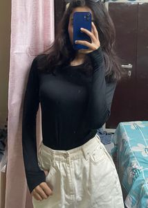 long sleeve thumbhole top🌟