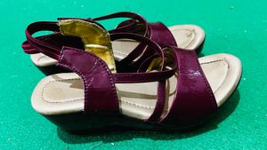 Burgundy heels 5.5-7.5 years