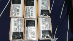 Lux soap pack of 6 piece