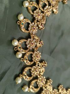 Beautiful Gold-Plated Kundan Jewellery Set