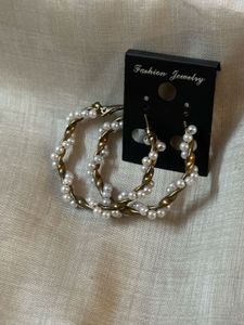 🪄Elegant Pearl Hoop Earrings🫠🤍