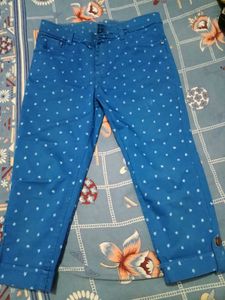 Blue Printed Cropped Pants