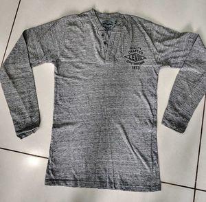 Levi's Long Sleeve Henley T-Shirt