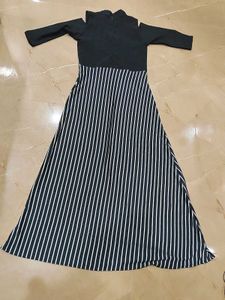 Chic Black &amp; White Striped Maxi Dress