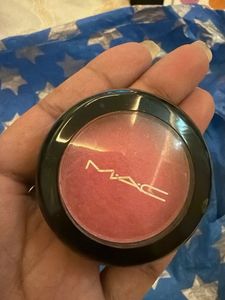 Divine Desire Frost Powder Blush og
