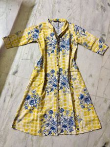 Yellow &amp; Blue Floral Print Kurta Set