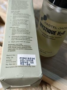 Faces Canada Strobe Cream &amp; Pastel jade mystique
