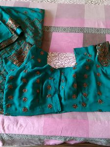 Very Beautiful Heavy Work Saree With Blouse