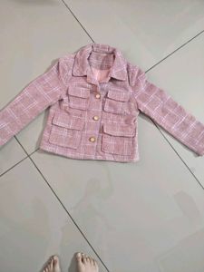 Vintage-Inspired Checkered Jacket