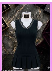 Chic Lace Trim Ribbed Tank Top