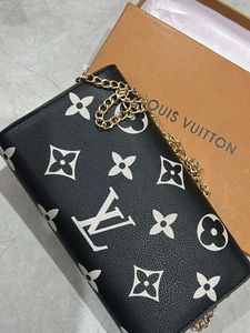 louis vuiton ( first copy )sling  bag