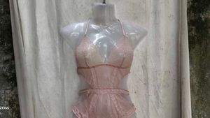 20138. Lace Teddy Bodysuit