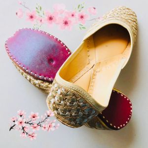 💫💫💫Stunning Gold Juttis 💫💫💫