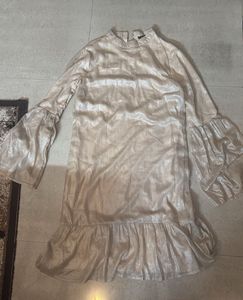 Chic Bell Sleeve Metallic Dress