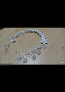 Floral &amp; Crystal Hair Accessory hai