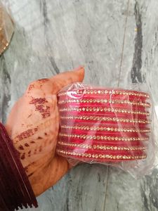 Red Bangle Set