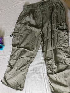 Parachute Pants Olive