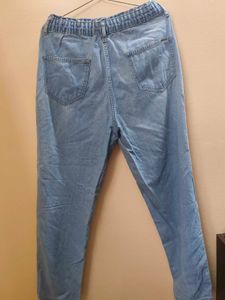 2 pair of boyfriend jeans both blue and black