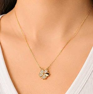 Delicate Flower Pendant Necklace