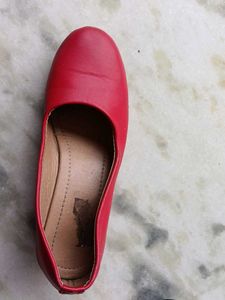Vibrant Red Ballet flat heels