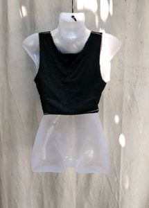 31209. Stylish Black Cropped Top