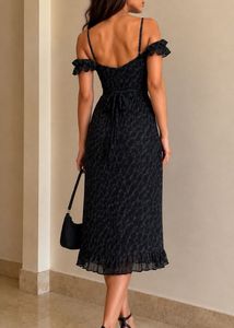 Chic Off-the-Shoulder Floral Wrap Dress