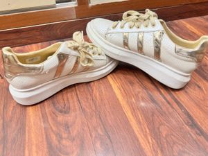 Stylish White &amp; Gold Sneakers