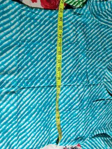 2 Kurtas....