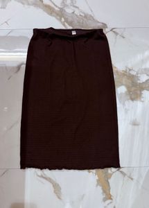 Ribbed very stretchable Midi Skirt
