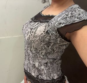 WHO'S NEXT Korean Vintage Y2K Snake Print Mesh Top