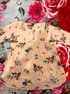 SALE🎀Floral Embroidered Top