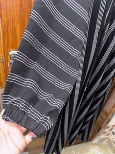 🌸 Unused Abaya