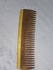 WOOD COMB