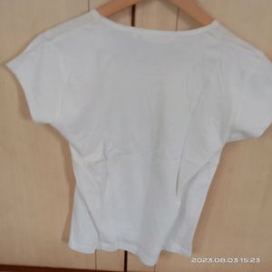 White L Size Kids Wear T Shirt