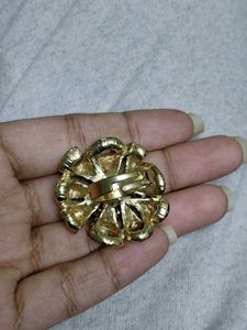 Stunning Floral Rhinestone Ring