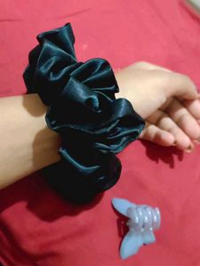 Black Satin Scrunchie - XL
