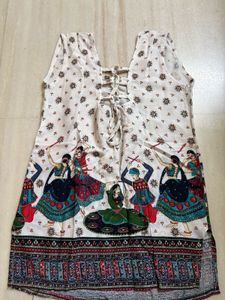 Unique Printed Sleeveless Kurta