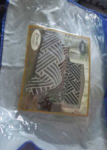 New Stylish Patterned Bedsheet With Pillow Covers