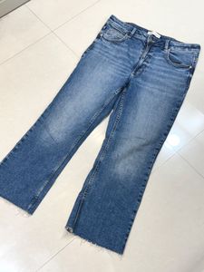 PRICE DROP‼️ZARA Straight High Waist Jeans - 34