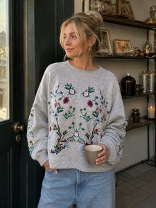 Embroidered Crewneck Sweatshirt