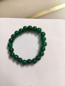 Elegant Green Beaded Bracelet