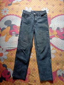charcoal black straight fit jeans🖤