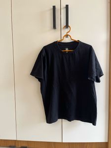 unisex Classic Black T-Shirt