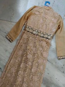 Embroidered Front Slit Kurta