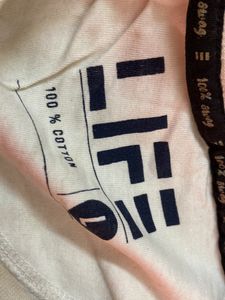Oversized white t-shirt. company- LIFE(bought from Westside) size- L