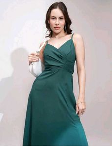 Elegant Emerald Green Maxi Dress with Free gift 🎁